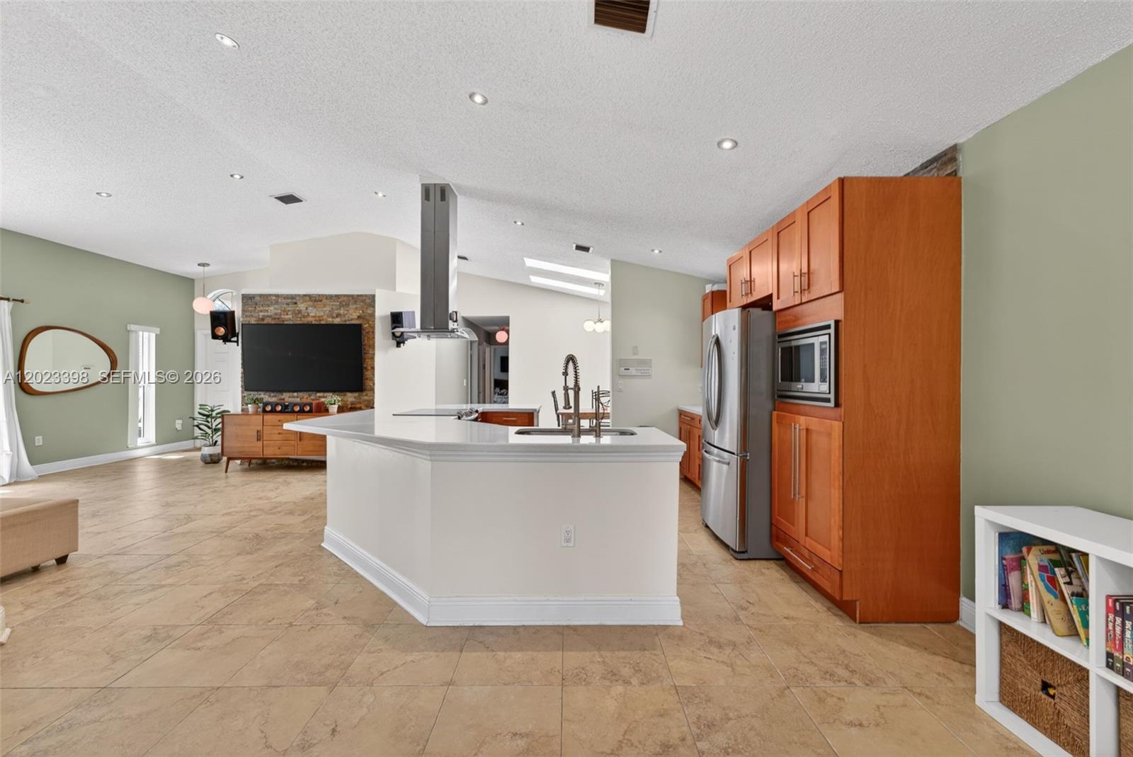 OAK CREEK - Residential