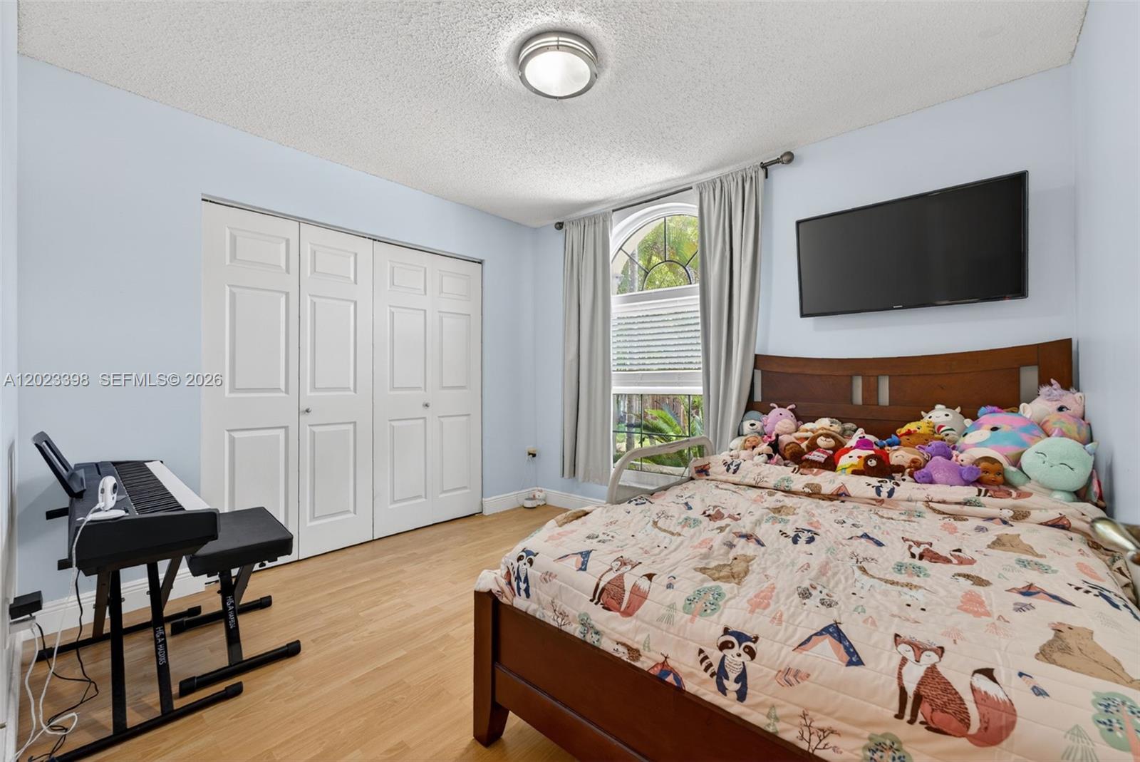 OAK CREEK - Residential