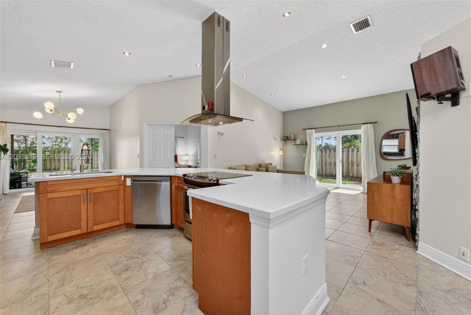 OAK CREEK - Residential