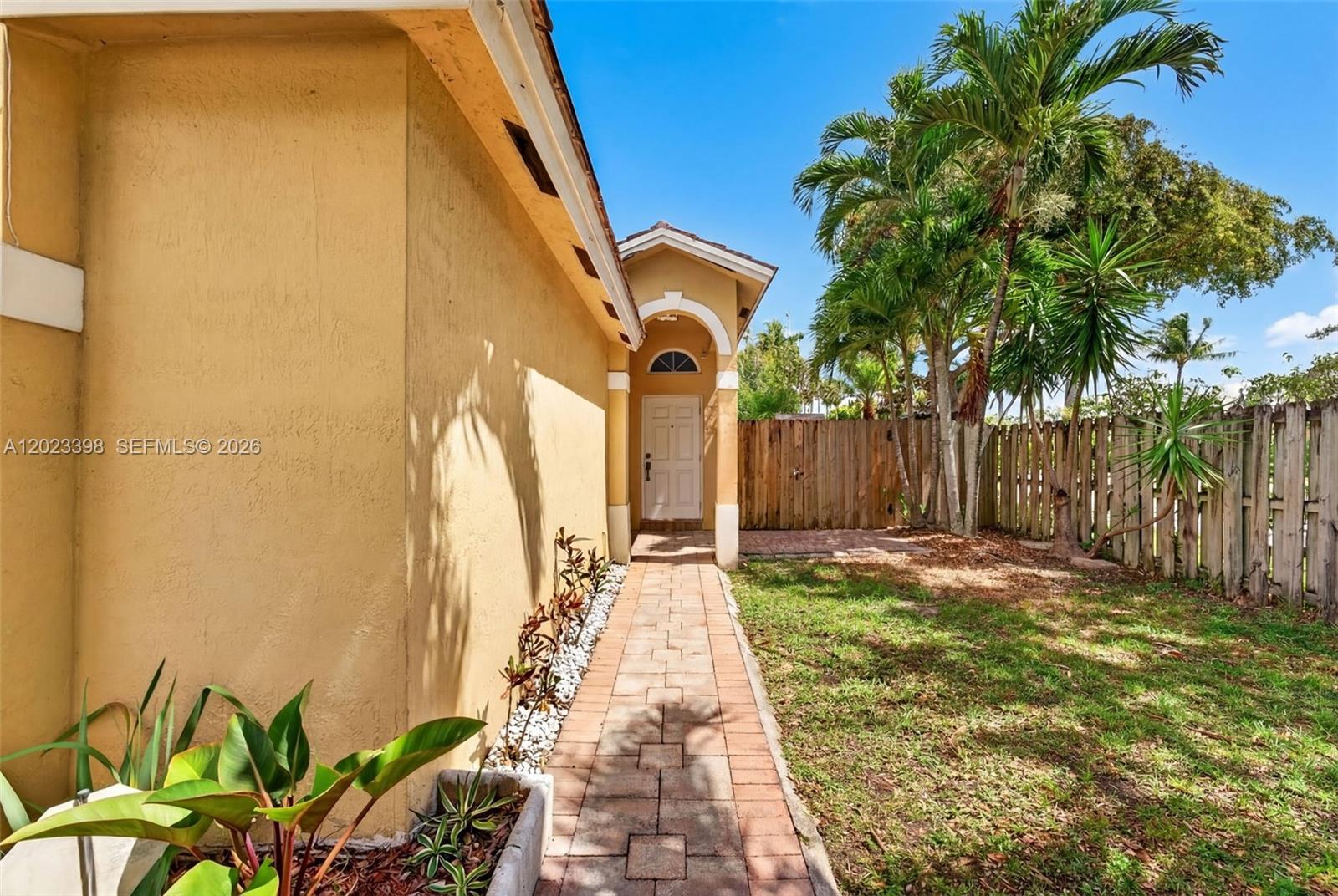 OAK CREEK - Residential