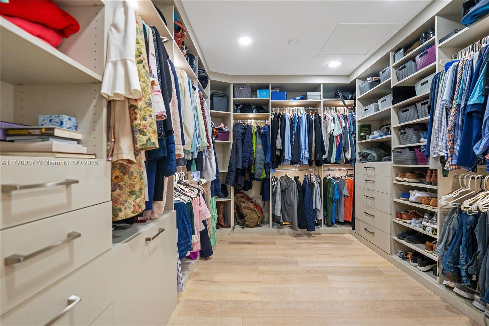 OCEAN VIEW - Residential