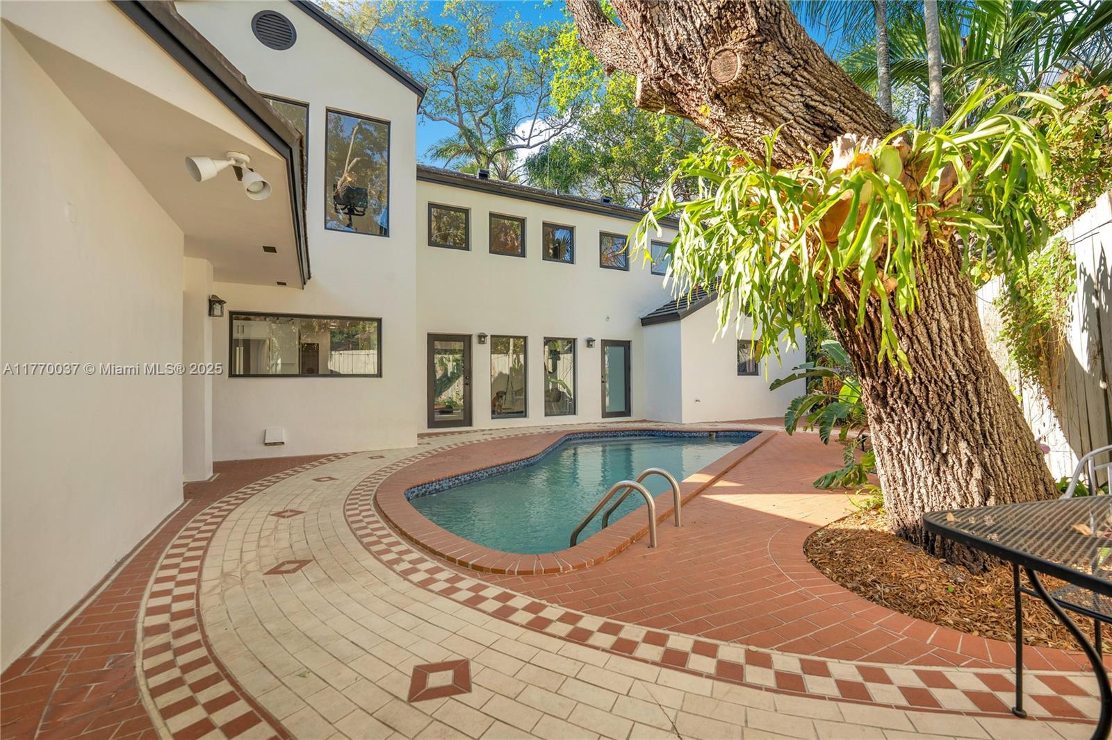 OCEAN VIEW - Residential