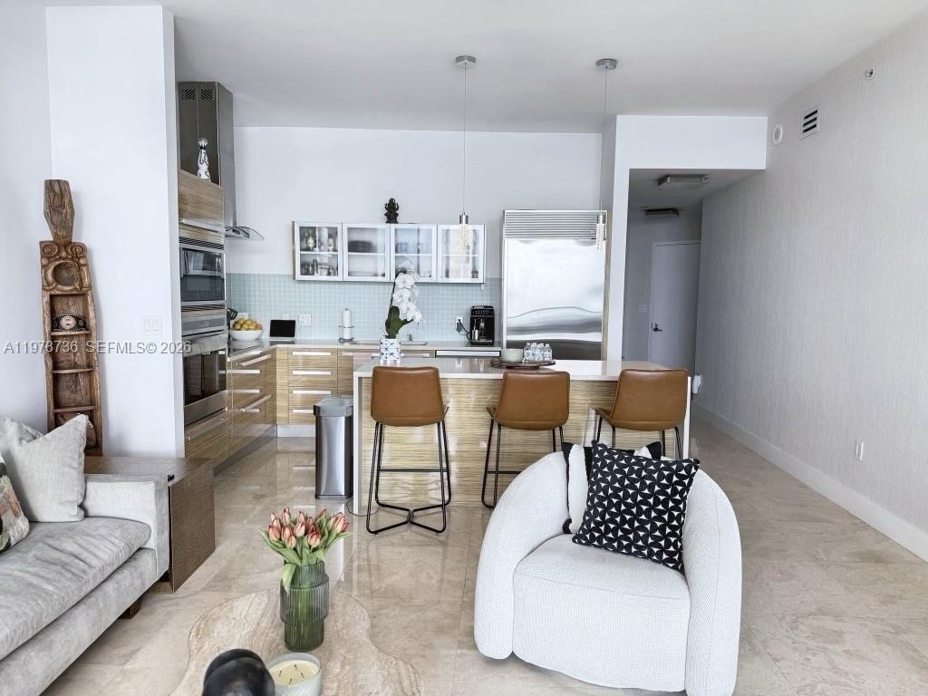 2020 N Bayshore Dr 2704