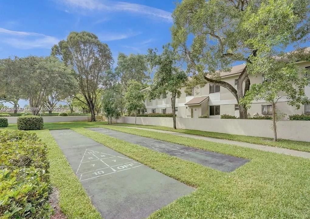 GARDENS NORTH ELEVEN COND - Residential Lease