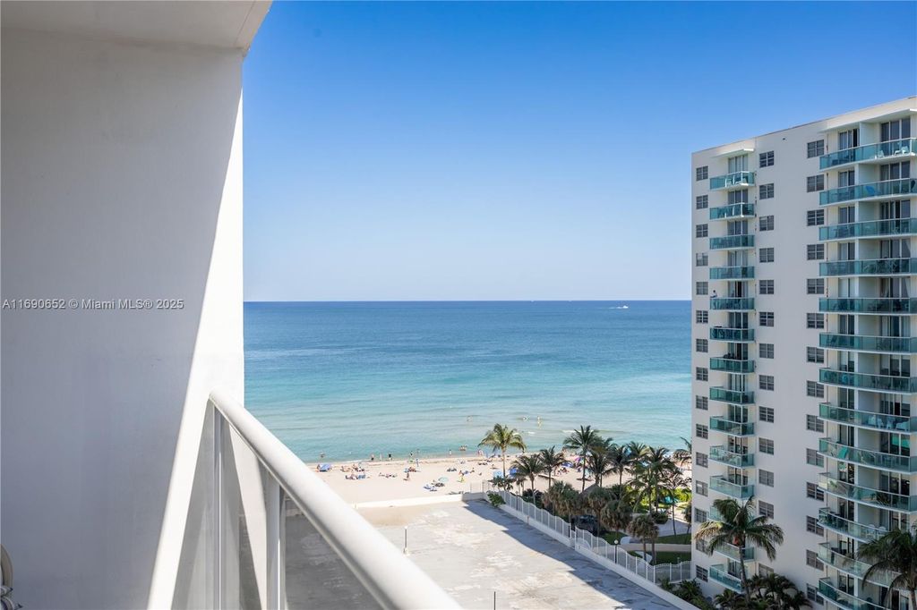 Photo of 3725 S Ocean Dr #1120, Hollywood, FL 33019 (MLS # A11690652)