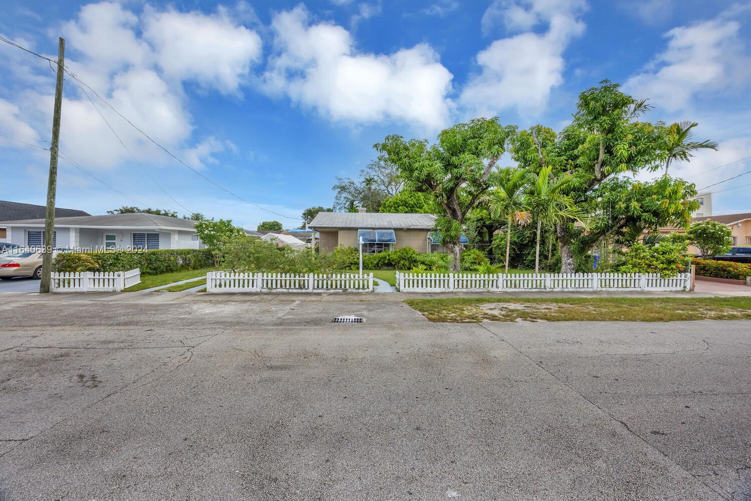 33 NW 59th Ave