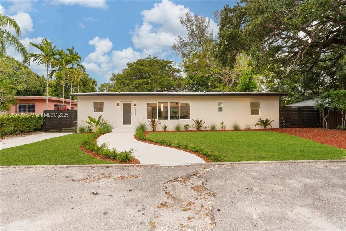 1ST ADDN BISCAYNE LAWN - Residential