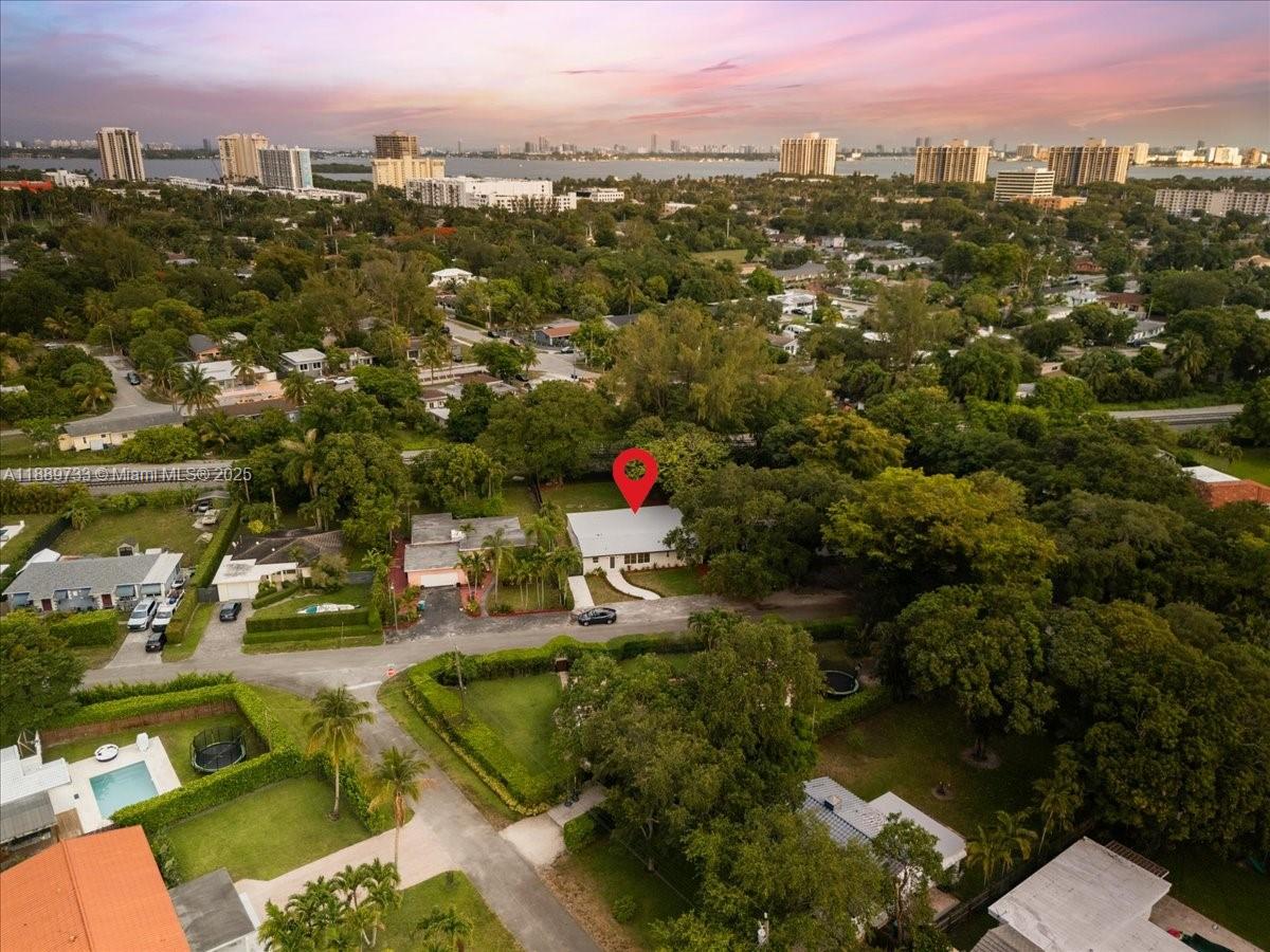 1ST ADDN BISCAYNE LAWN - Residential