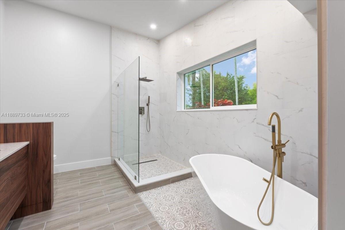 1ST ADDN BISCAYNE LAWN - Residential