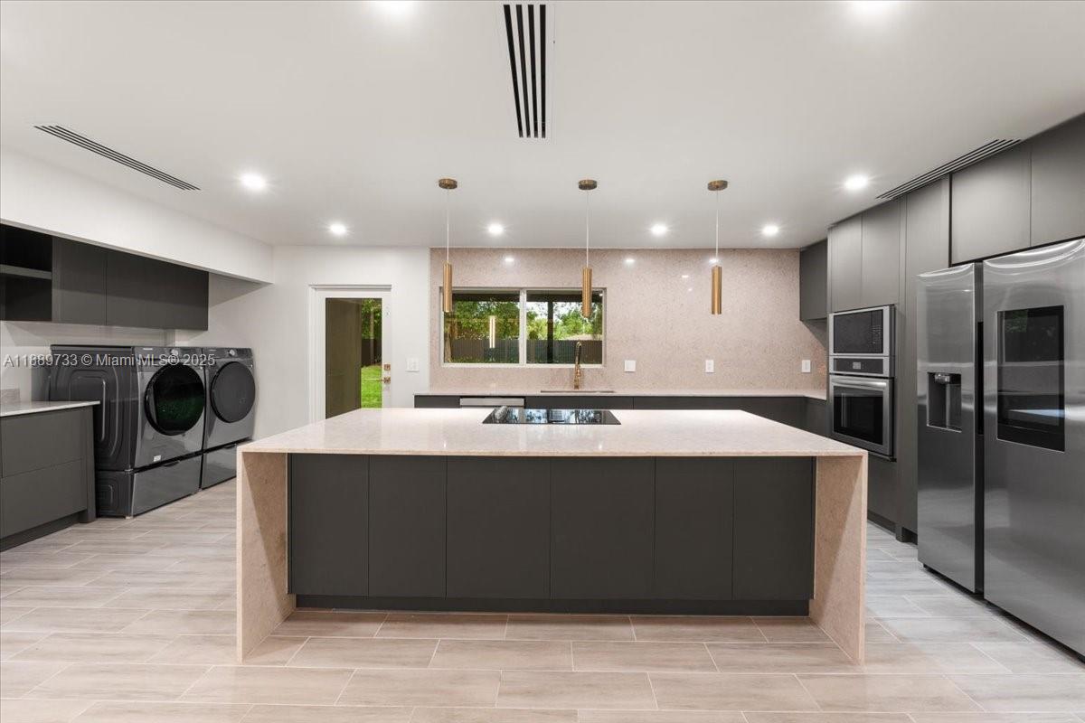 1ST ADDN BISCAYNE LAWN - Residential