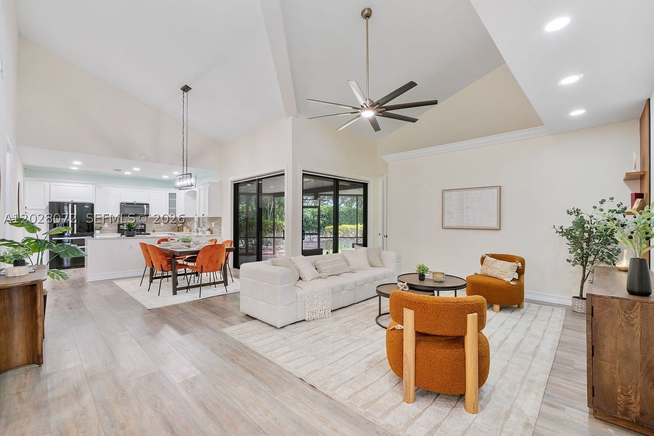 8149 Royal Palm Ct 3