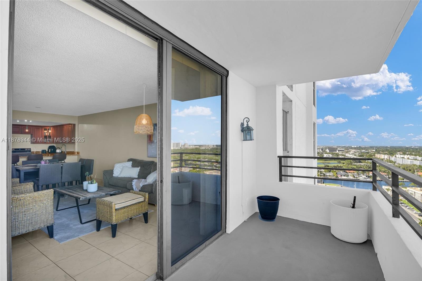 OLYMPUS CONDO PHASE - Residential