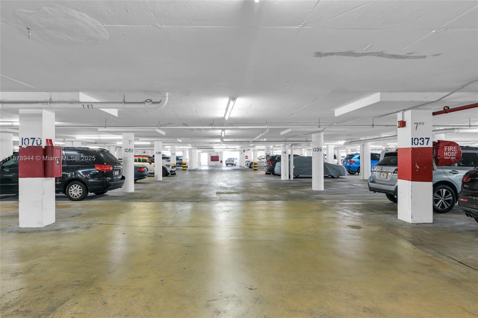 OLYMPUS CONDO PHASE - Residential