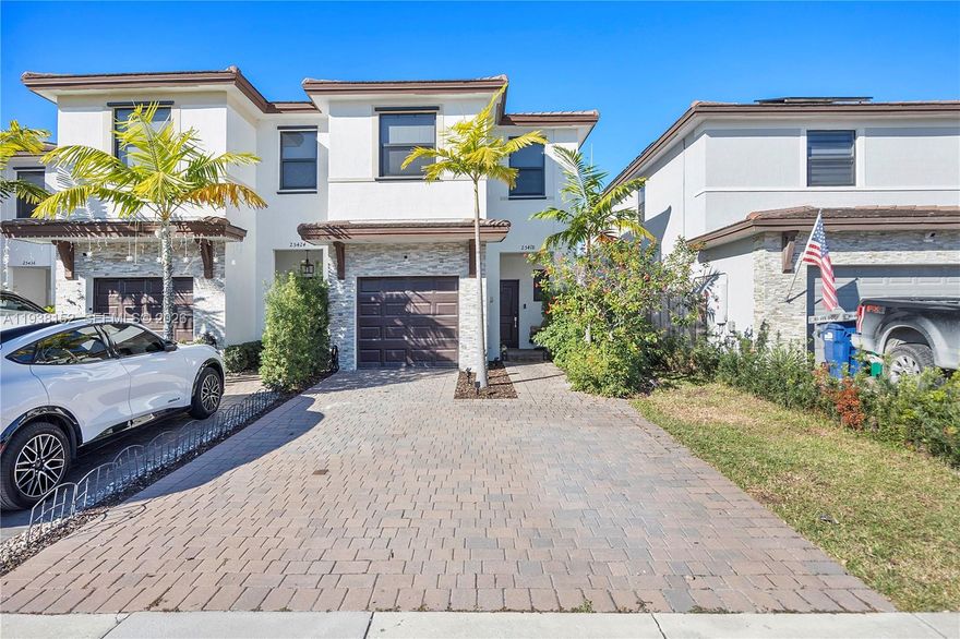 Located in the Campo Bello community within South Allapattah Gardens, this well-maintained 3-bedroom, 2.5-bath, two-story attached single-family home offers a functional layout with comfortable living and entertaining space. The design provides separation between living areas and bedrooms, ideal for everyday use.
Residents enjoy HOA amenities including a clubhouse, resort-style pool, outdoor spa, and fitness center.
Prime location with immediate access to the Turnpike and US-1, just minutes from Black Point Marina, Homestead Air Reserve Base, and the Florida Keys—perfect for commuters, boaters, and weekend travelers.
Schedule your private showing today.