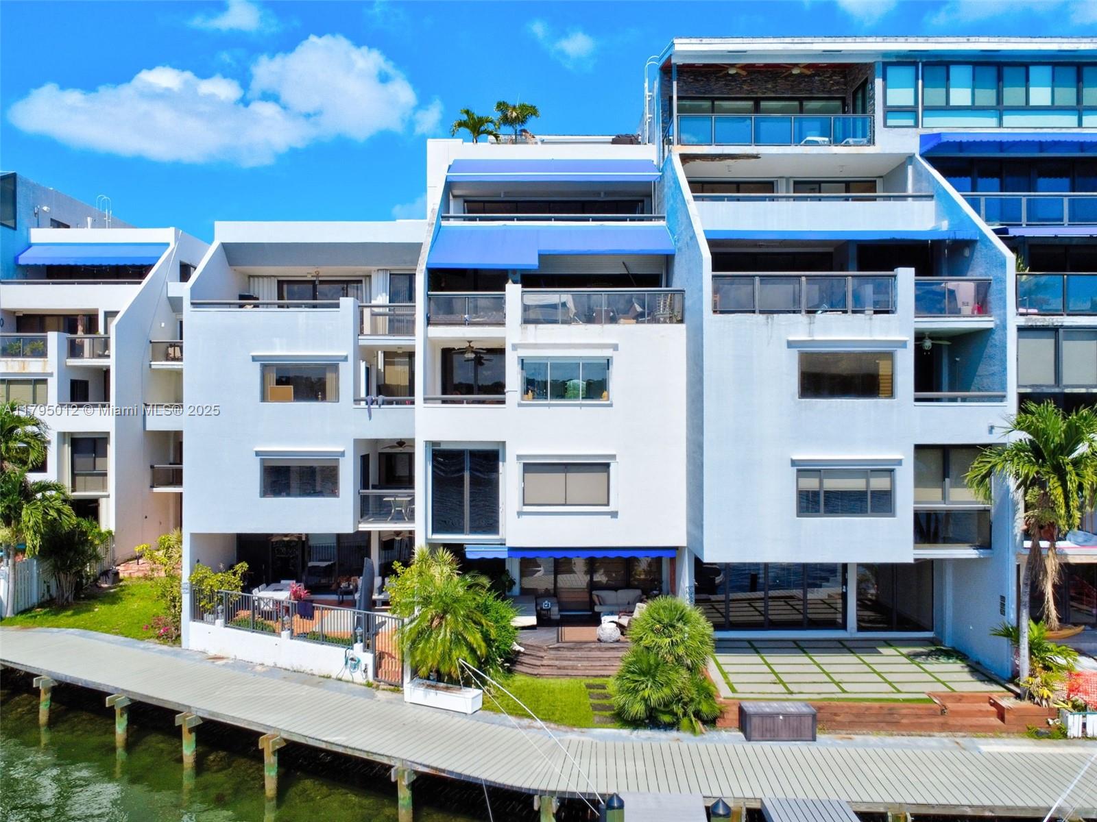 454 Poinciana Dr 1621