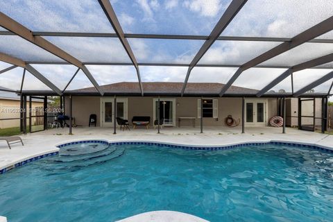 672 SW Stillman Ave Port St Lucie FL 34953