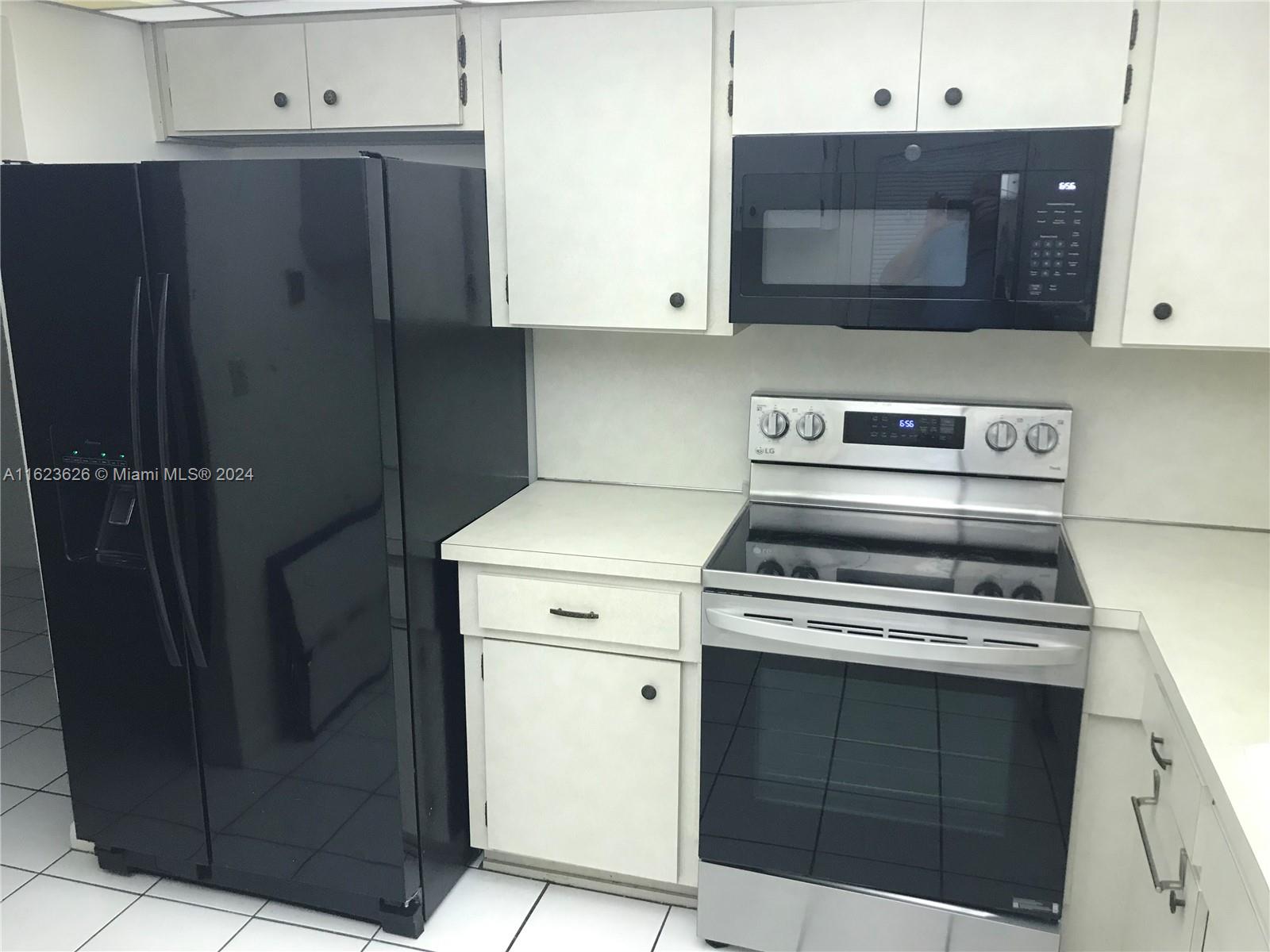 MARIPOSA CONDO - Residential Lease