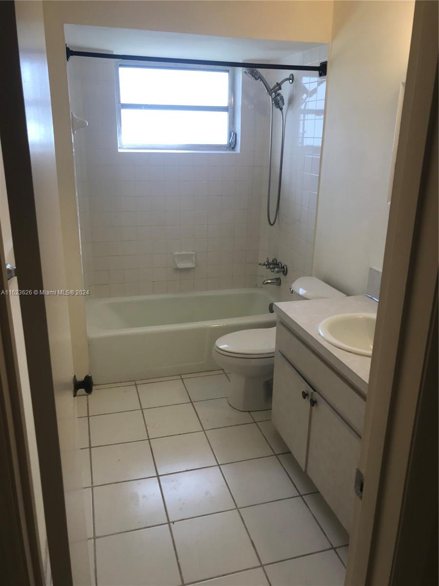 MARIPOSA CONDO - Residential Lease