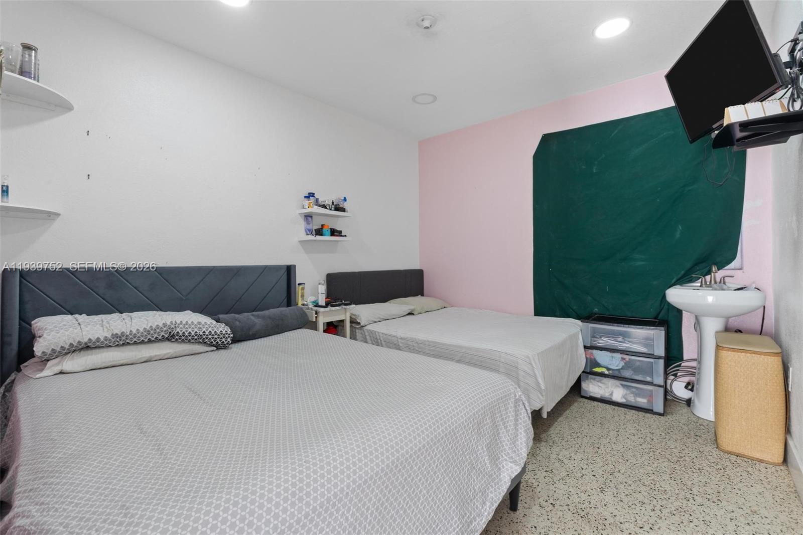 HIALEAH HOMES - Residential