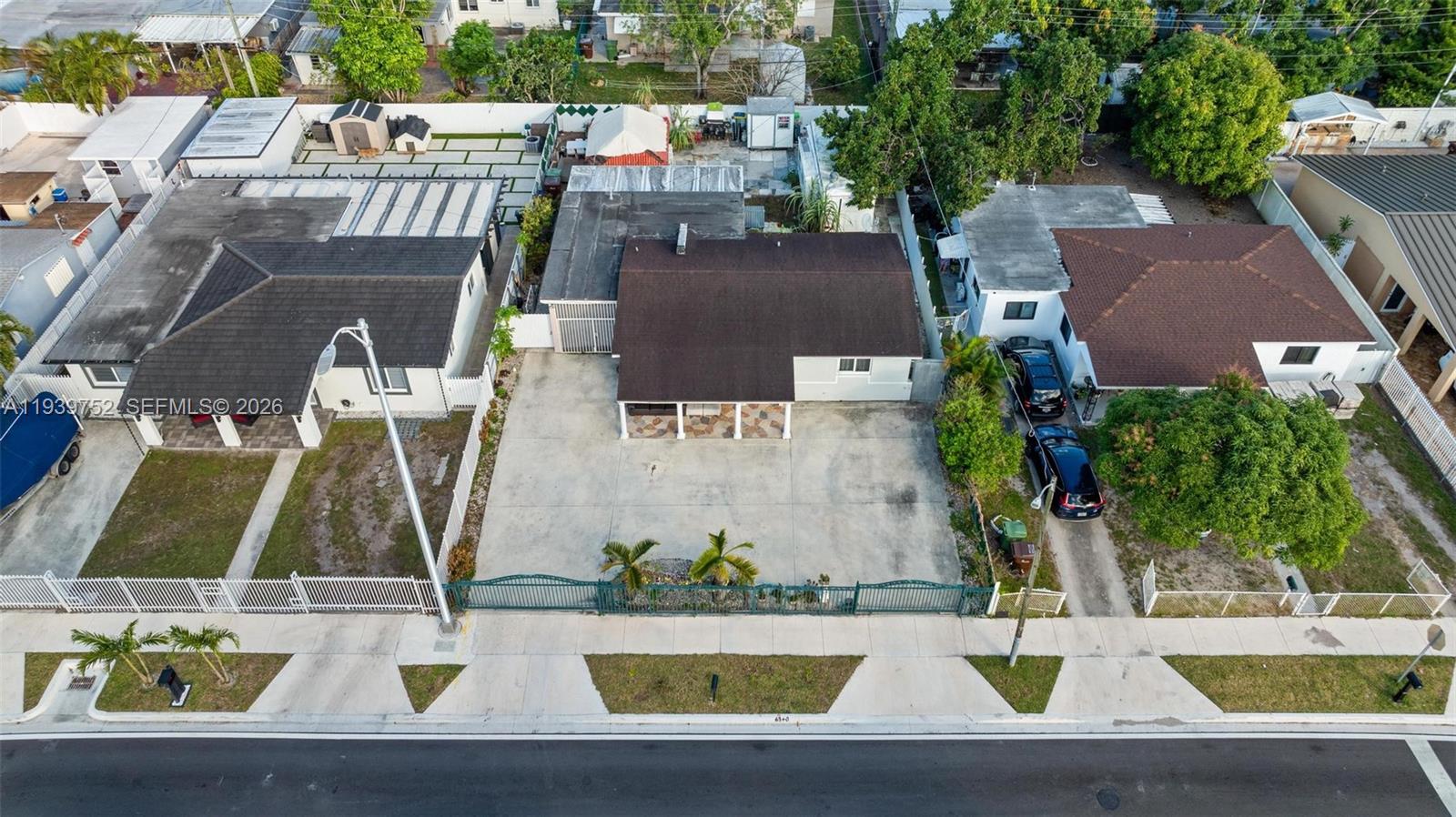 HIALEAH HOMES - Residential