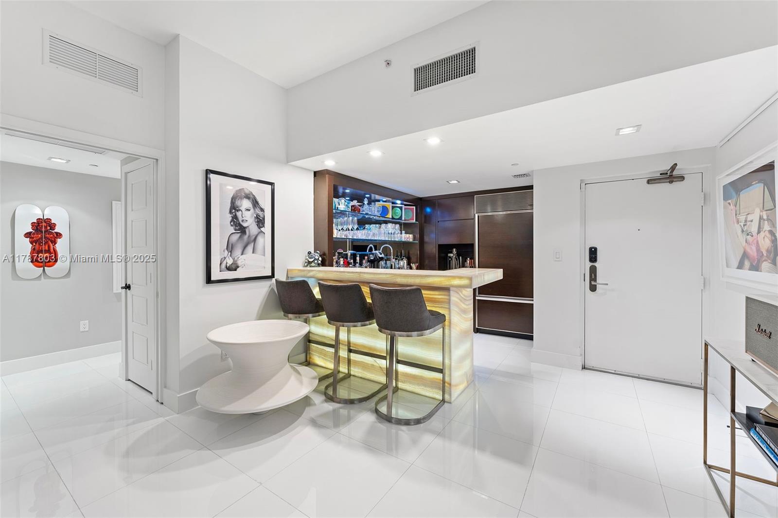 CENTRAL CARILLON BEACH CO - Residential Lease
