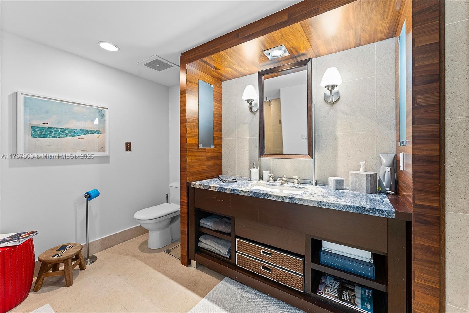 CENTRAL CARILLON BEACH CO - Residential Lease