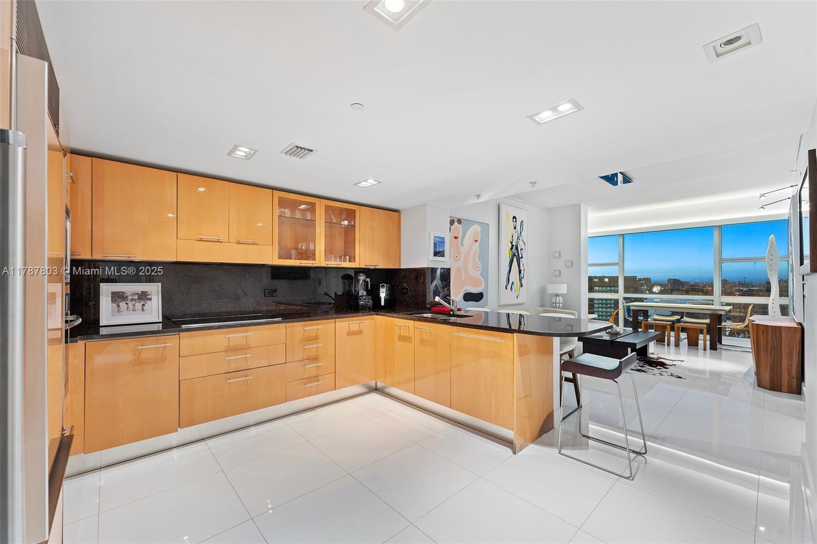 CENTRAL CARILLON BEACH CO - Residential Lease