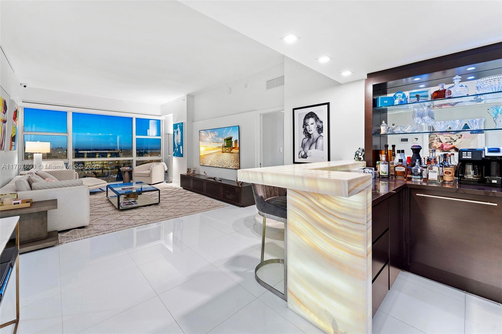 6801 Collins Ave Ph01-Ph02, Miami Beach, Miami-Dade County, Florida - 3 Bedrooms  
3 Bathrooms - 