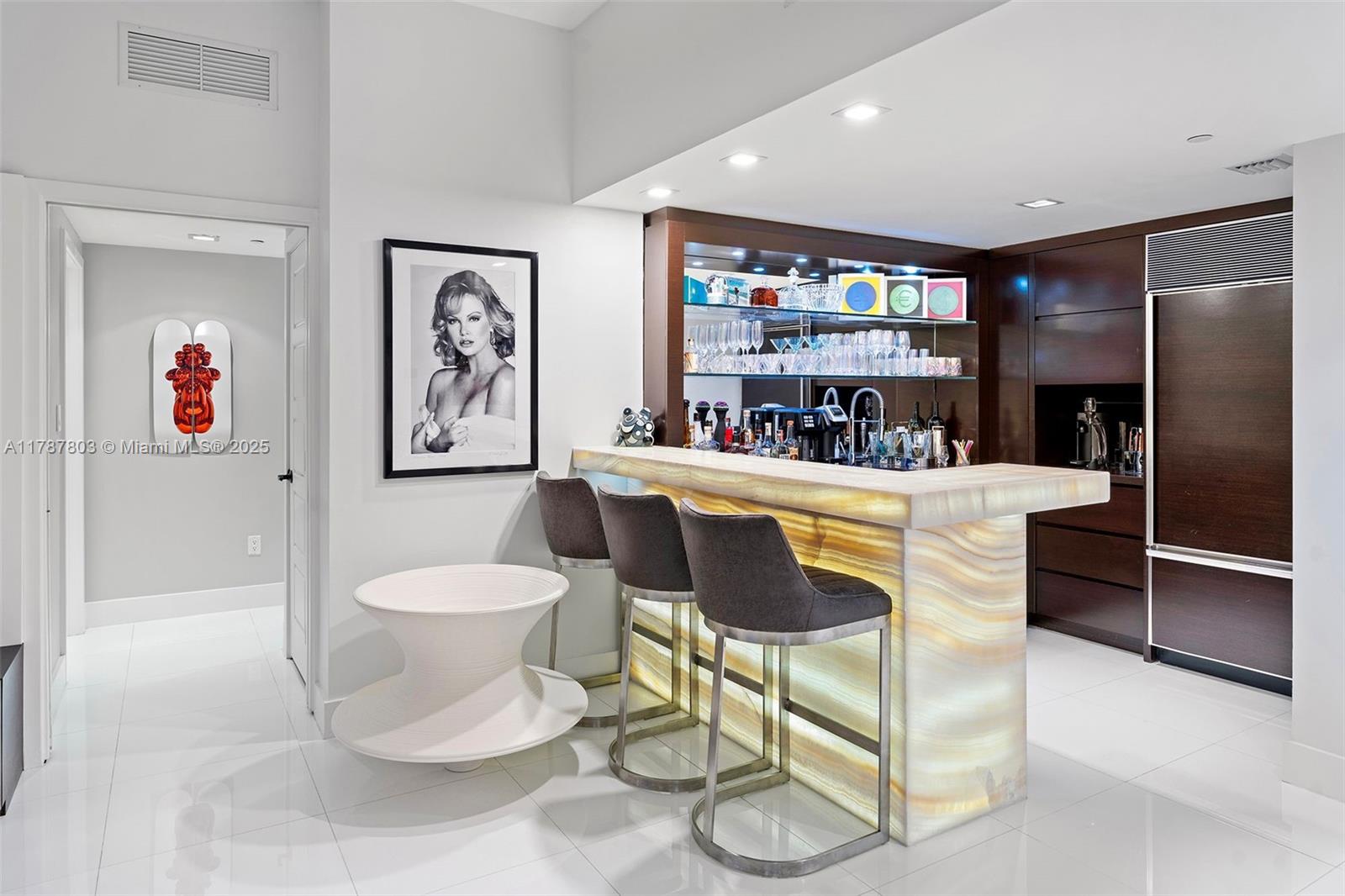 Rental Property at 6801 Collins Ave Ph01-Ph02, Miami Beach, Miami-Dade County, Florida - Bedrooms: 3 
Bathrooms: 3  - $22,500 MO.