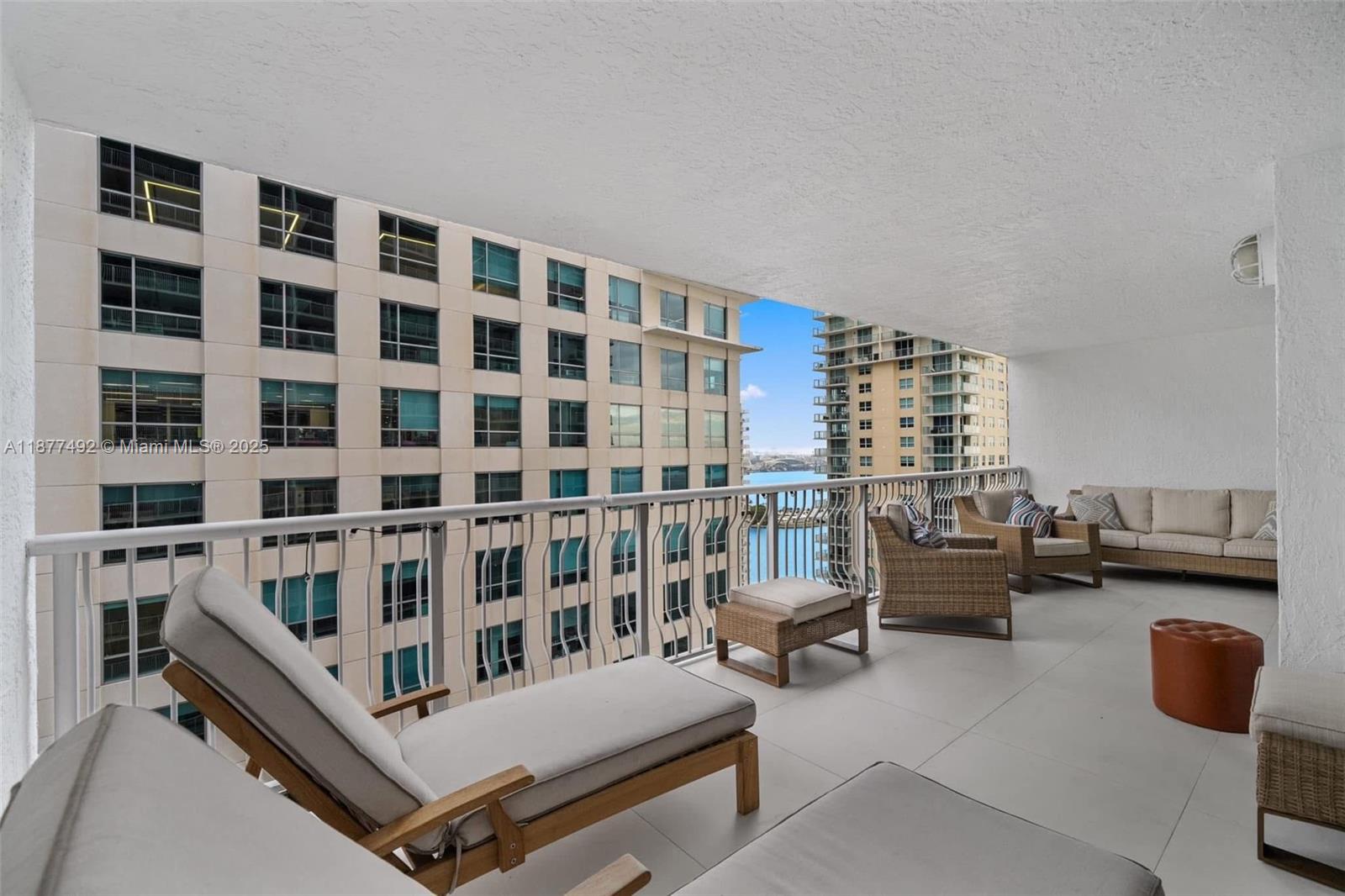 THE CLUB AT BRICKELL BAY - Residential Lease