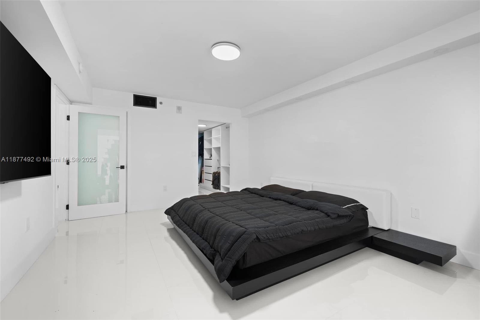 THE CLUB AT BRICKELL BAY - Residential Lease