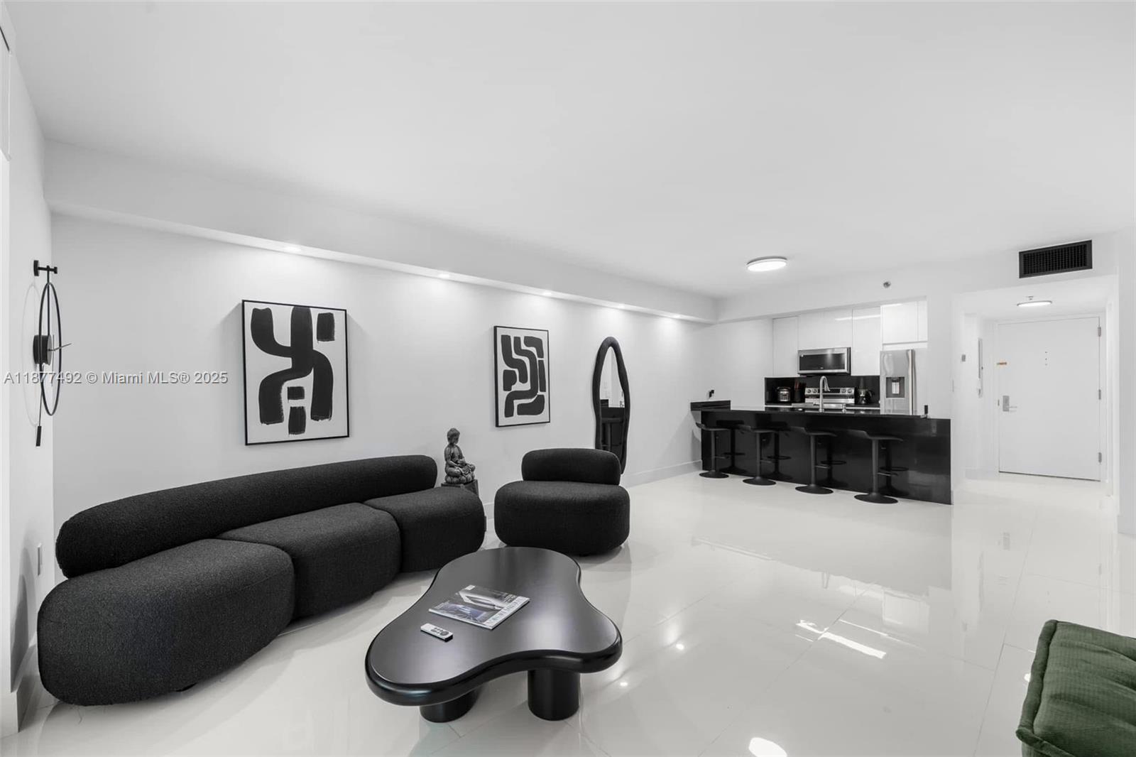 THE CLUB AT BRICKELL BAY - Residential Lease