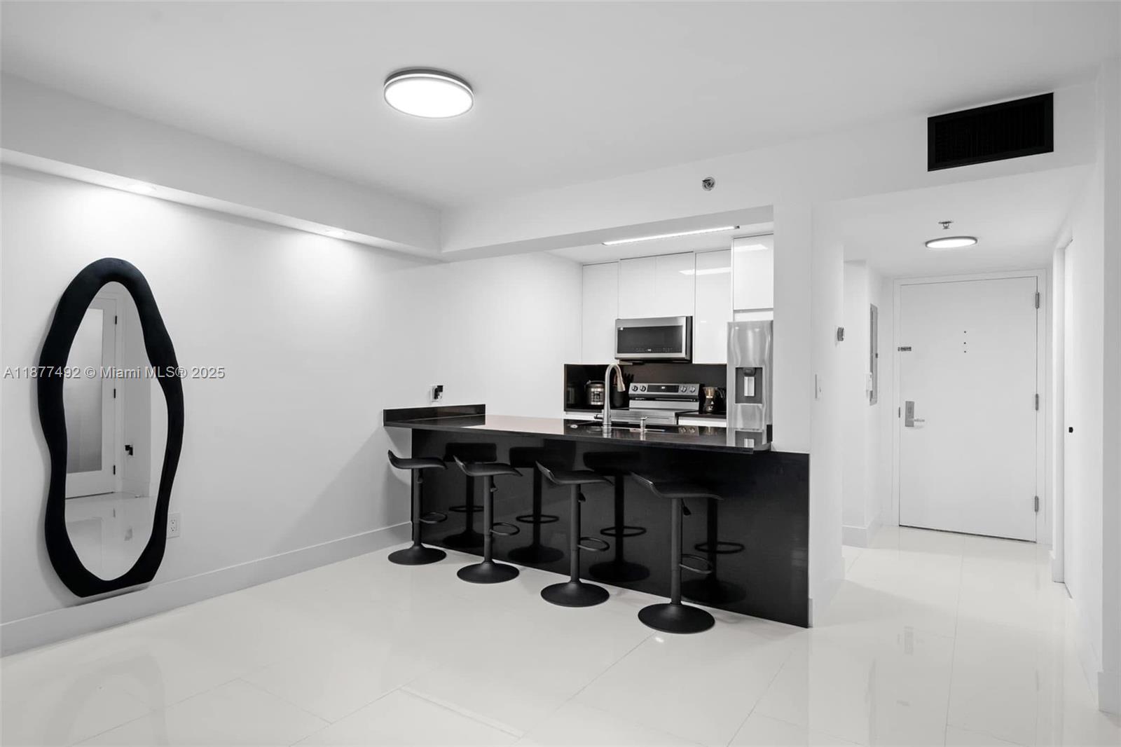 THE CLUB AT BRICKELL BAY - Residential Lease