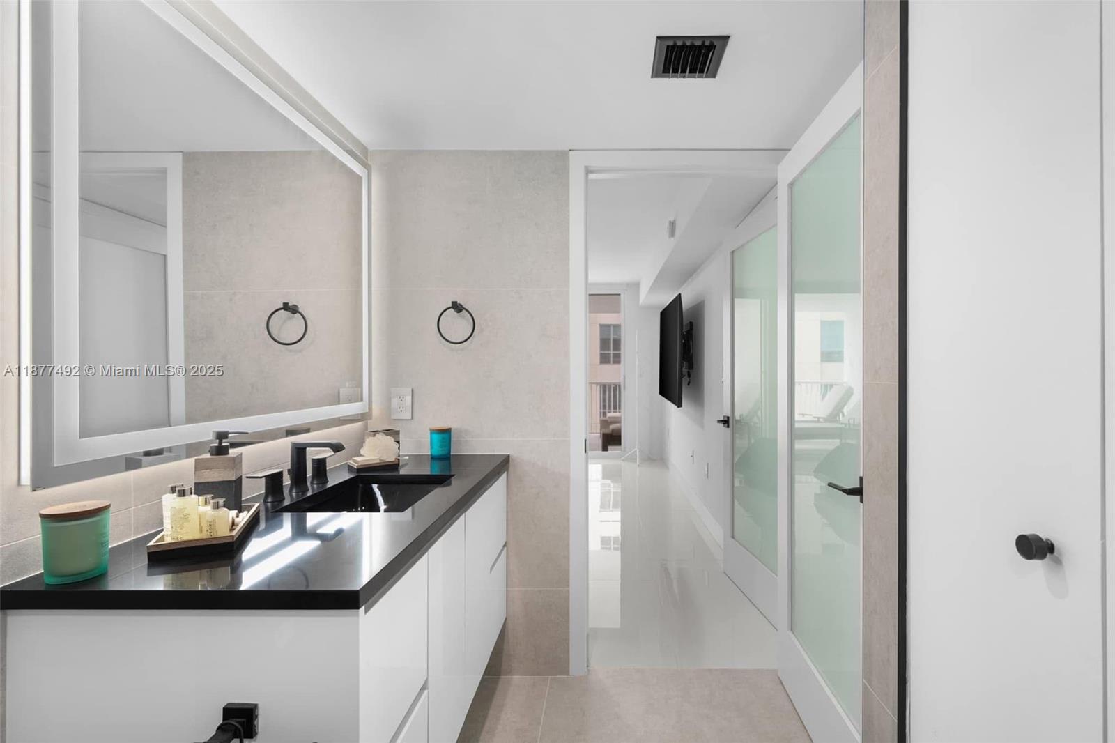 THE CLUB AT BRICKELL BAY - Residential Lease