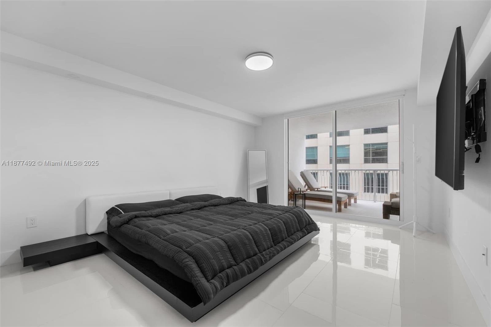 THE CLUB AT BRICKELL BAY - Residential Lease