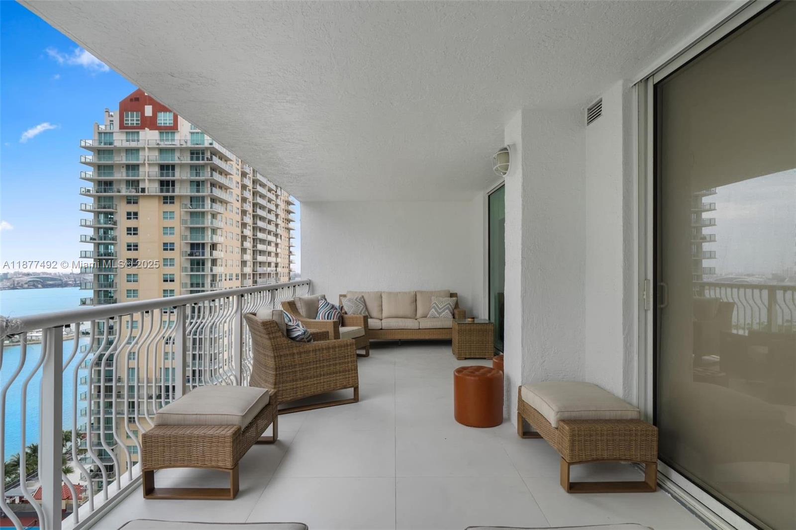 THE CLUB AT BRICKELL BAY - Residential Lease