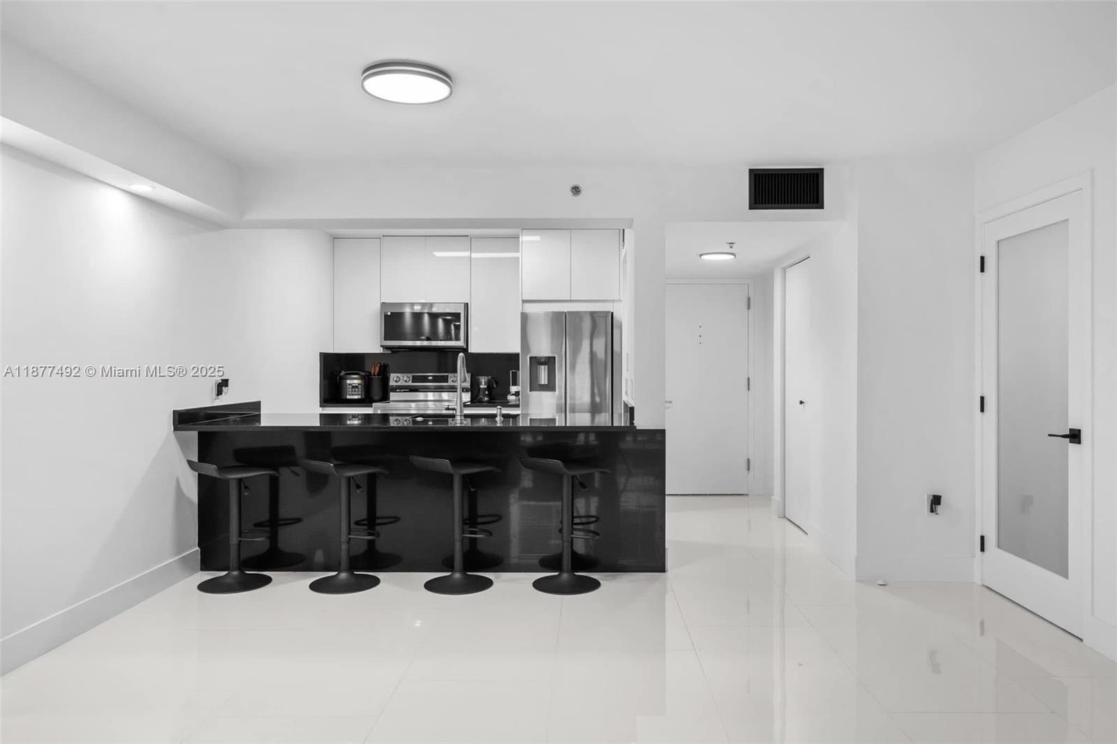 THE CLUB AT BRICKELL BAY - Residential Lease