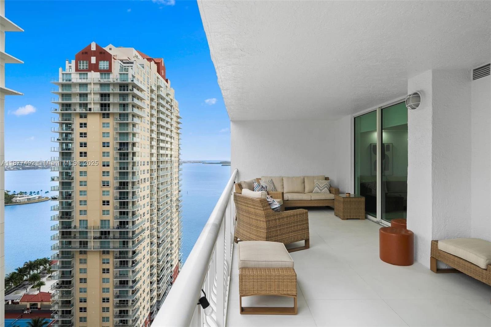 1200 Brickell Bay Dr 2812