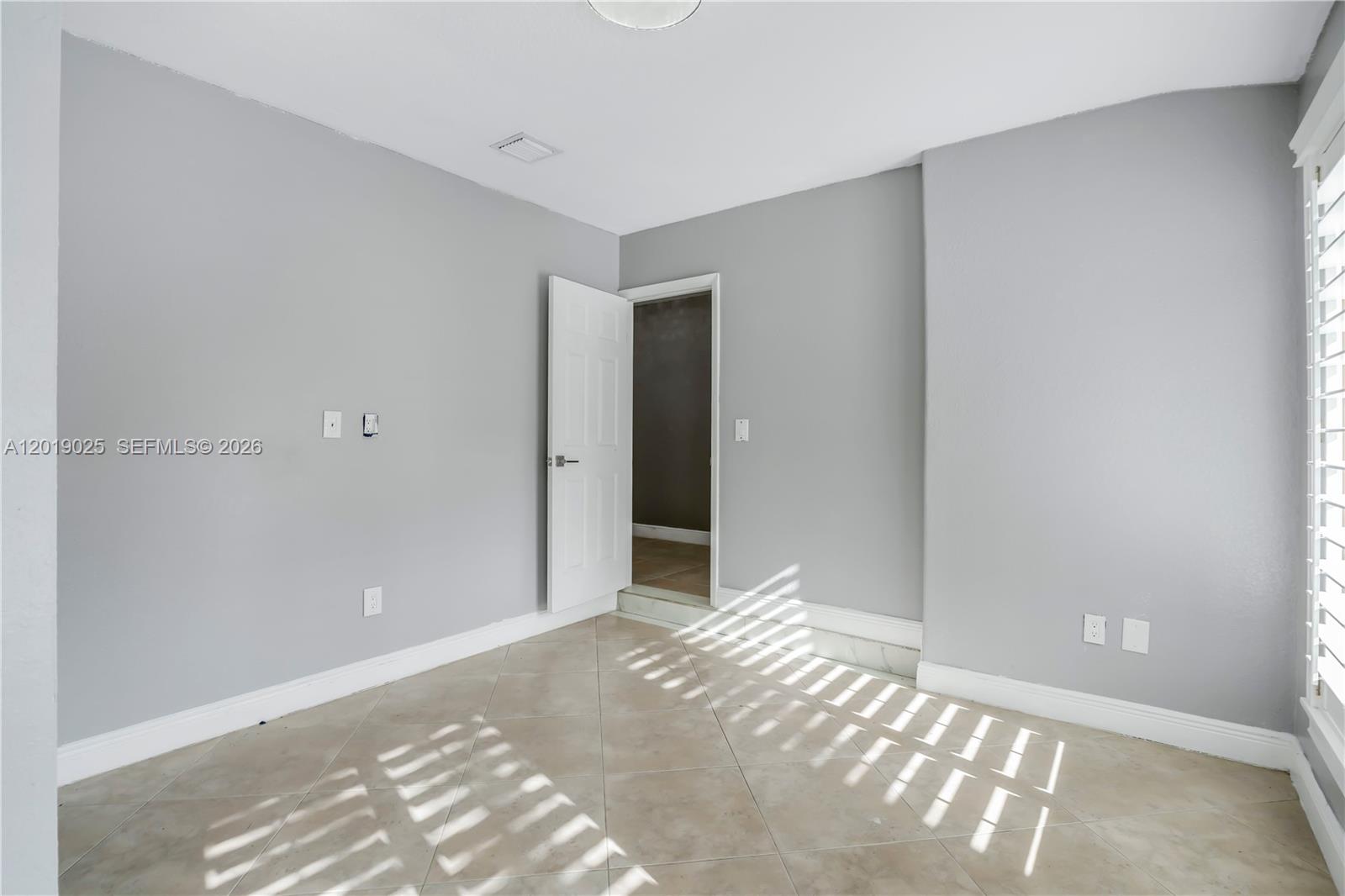 CHAMBERS SUB SW1/4 - Residential