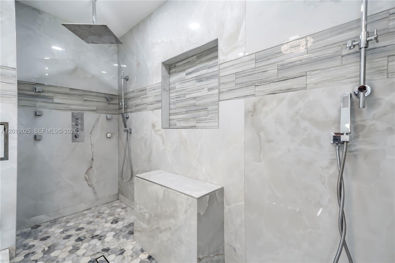 CHAMBERS SUB SW1/4 - Residential