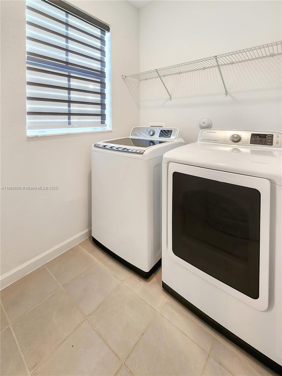 HOMESTEAD PARK OF COMMERC - Residential