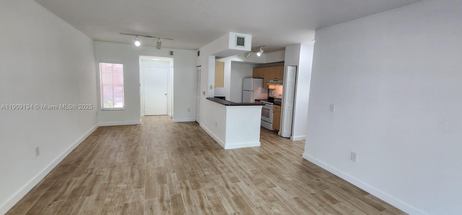 AVENTINE AT MIRAMAR CONDO - Residential Lease