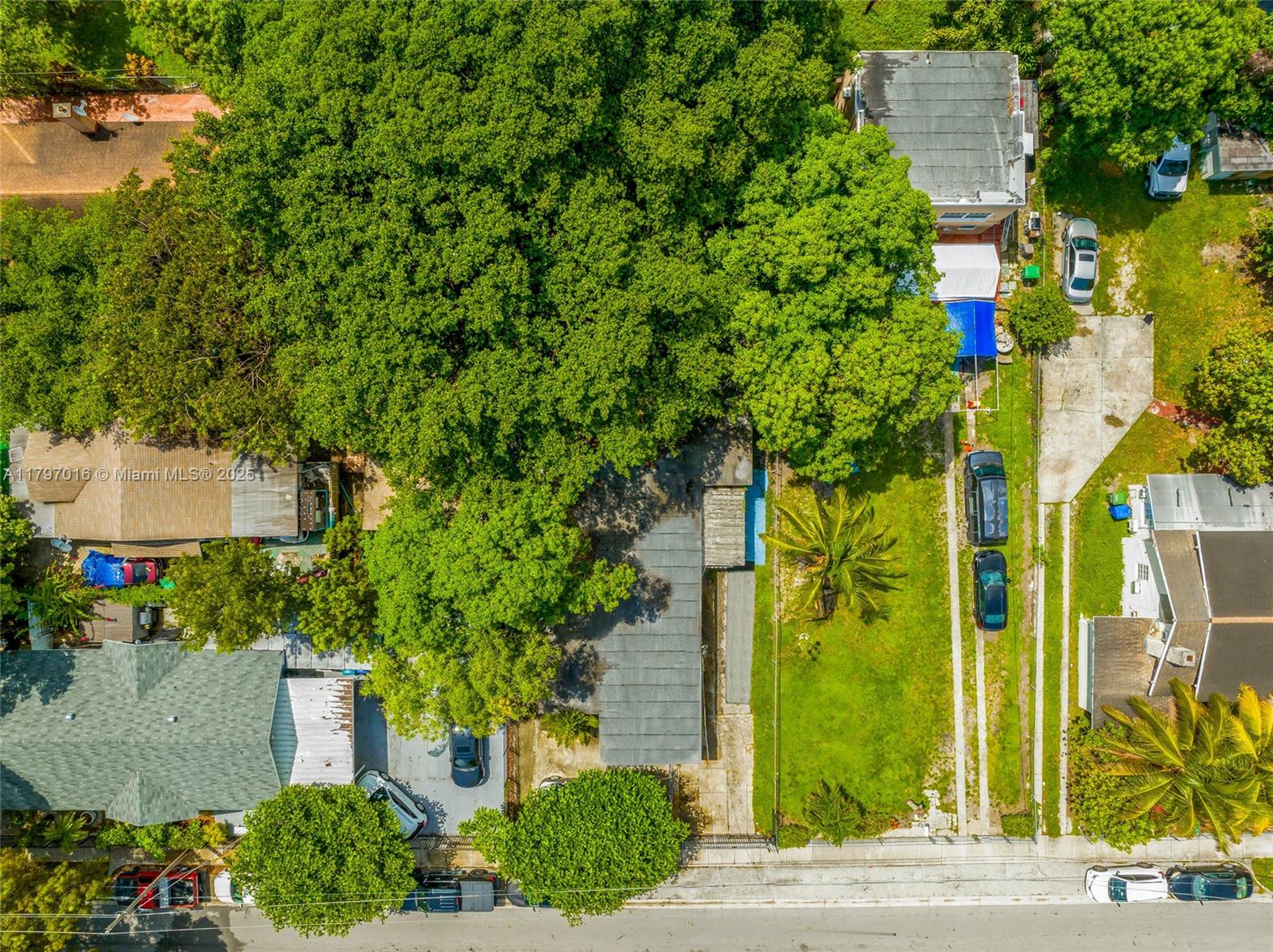 120 NW 32nd St