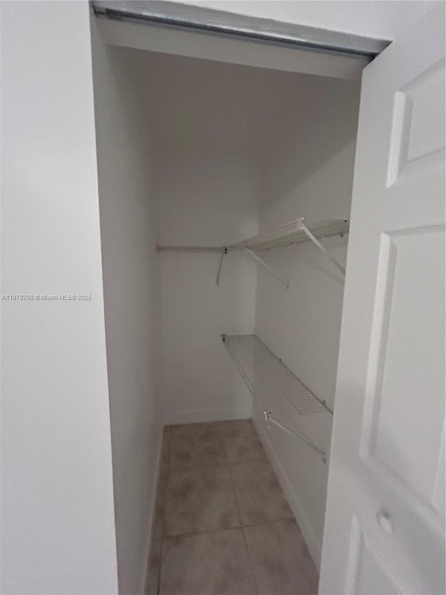 SHAKER WOODS VILLAGE - Residential