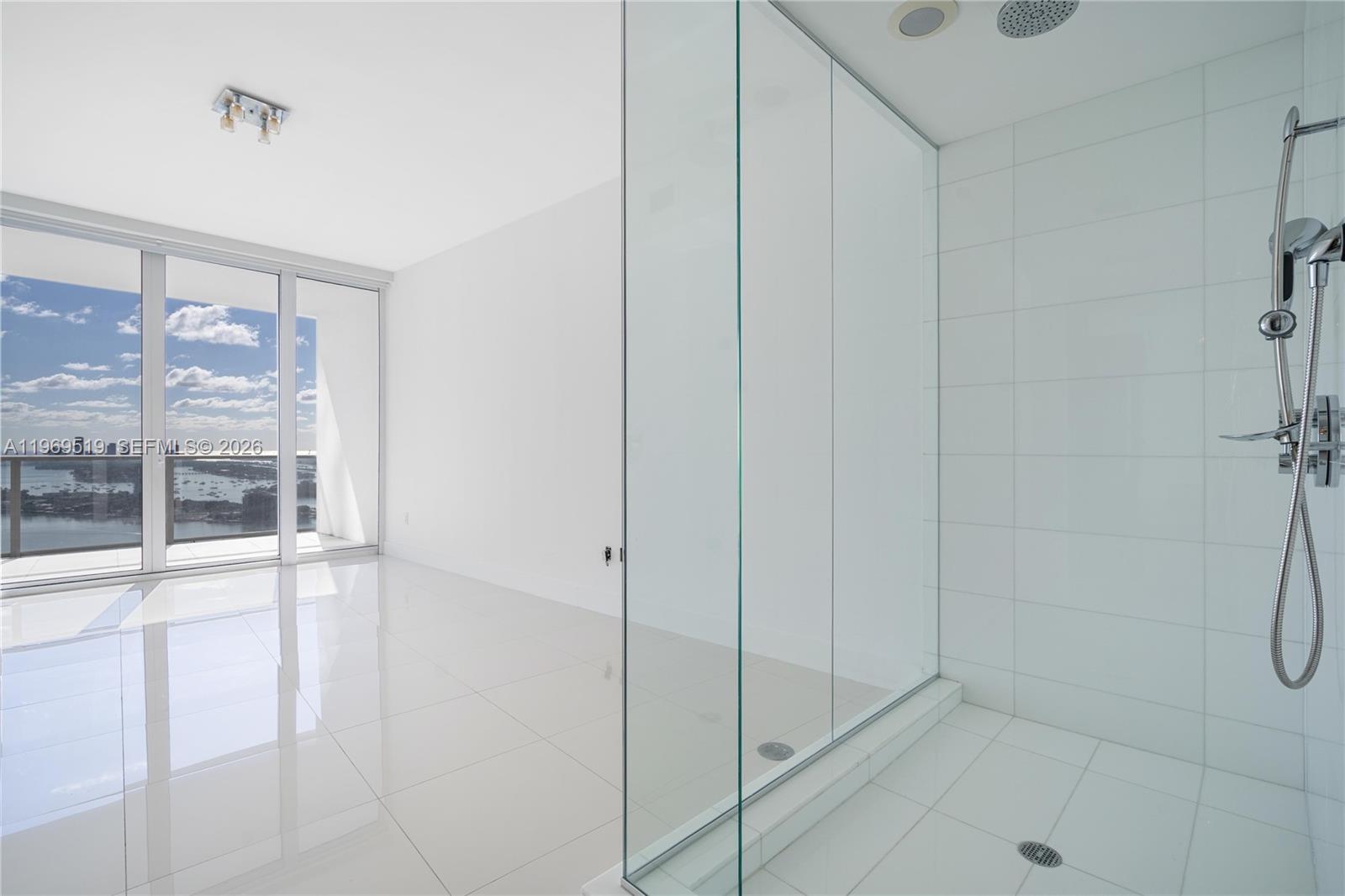 2020 N Bayshore Dr 3506