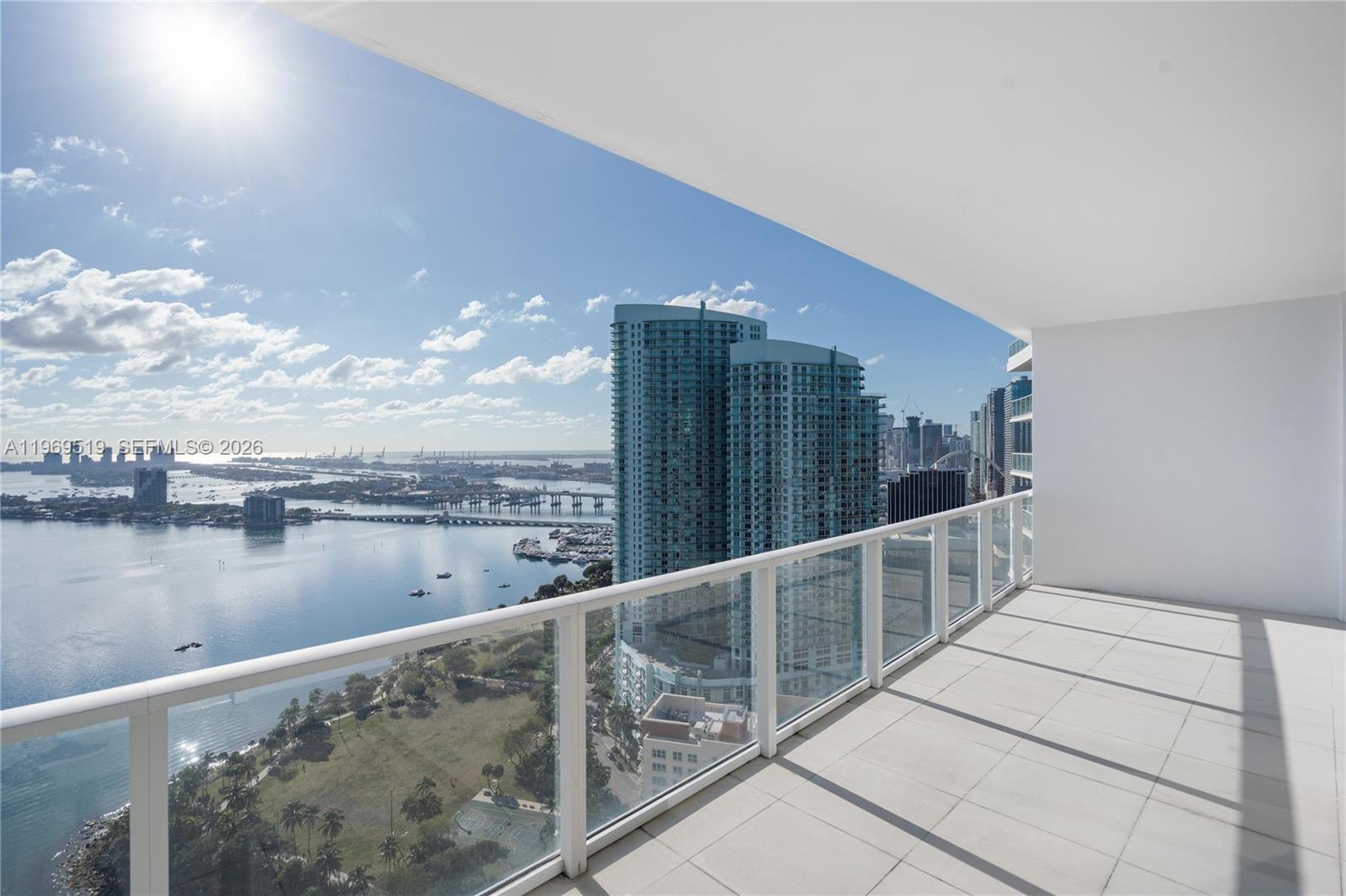 PARAMOUNT BAY CONDO - Residential
