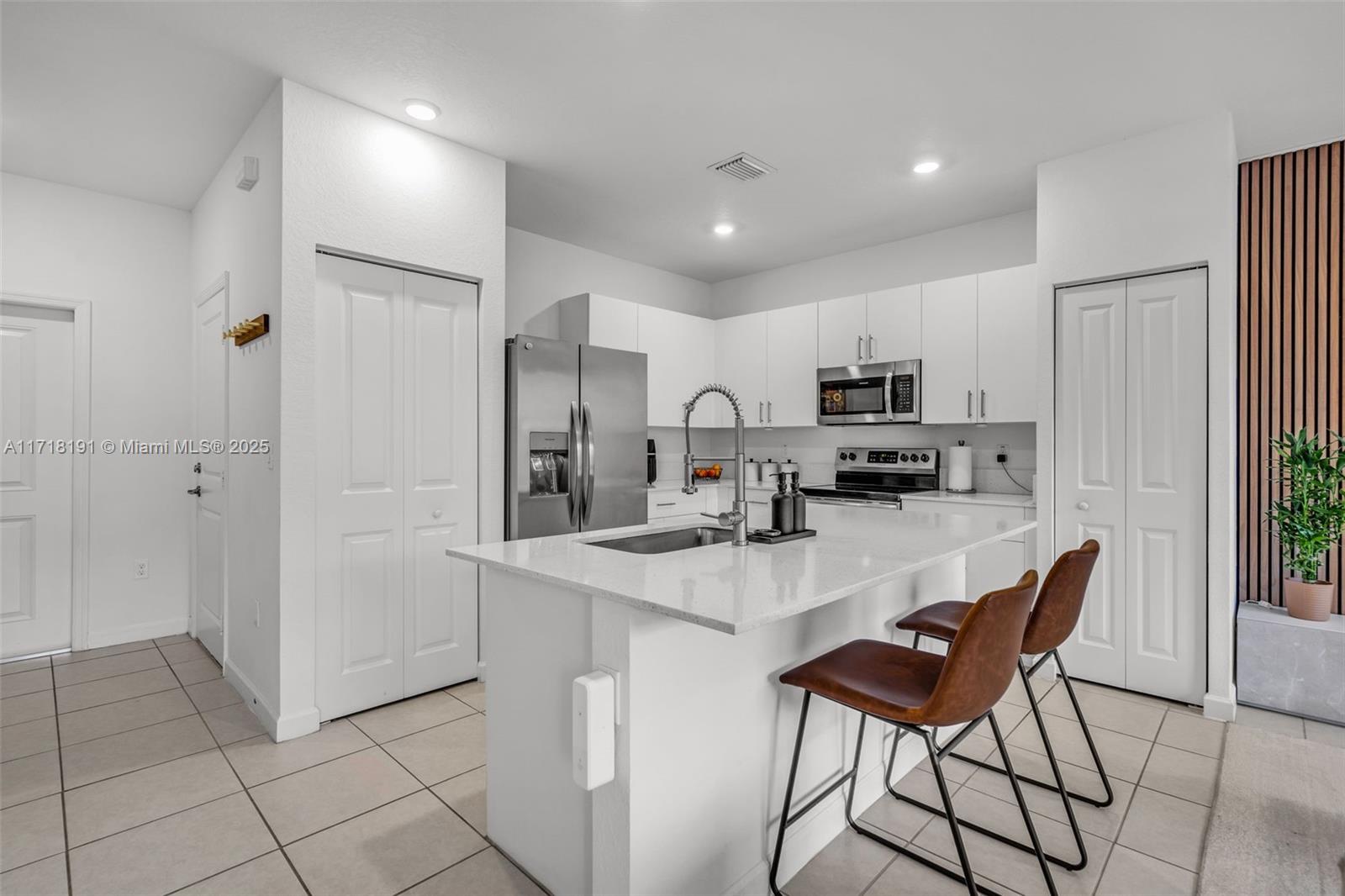 WINDSOR SQUARE - Residential