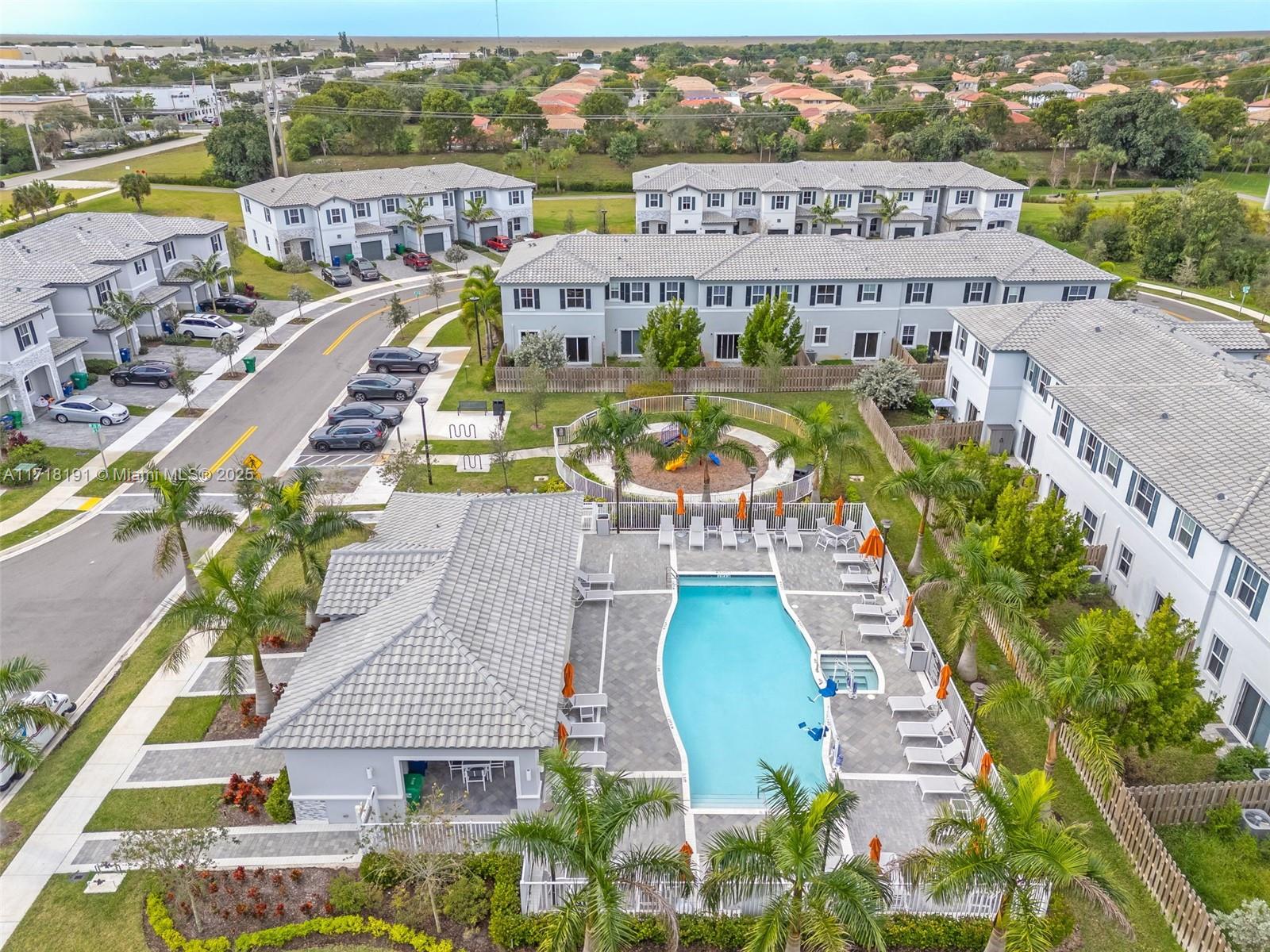 WINDSOR SQUARE - Residential