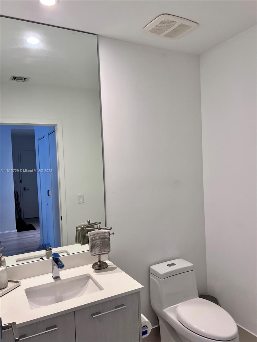 55 SW 9th St 4109