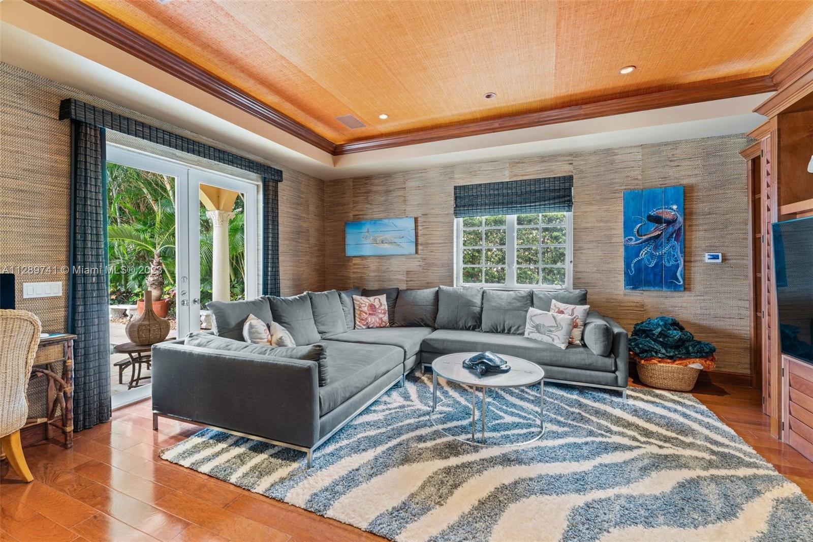 INTRACOASTAL PARK - Residential